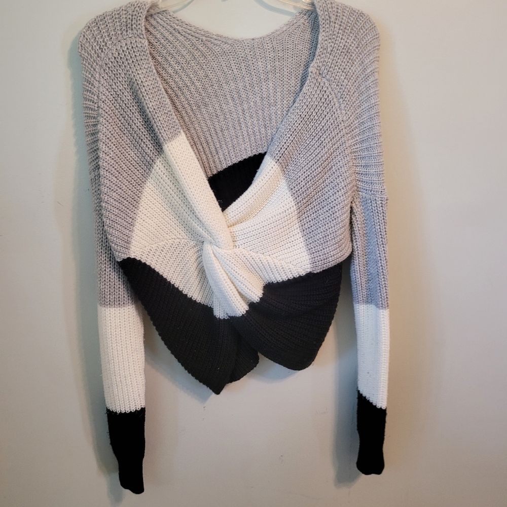 Sweater - Picture 2 of 3